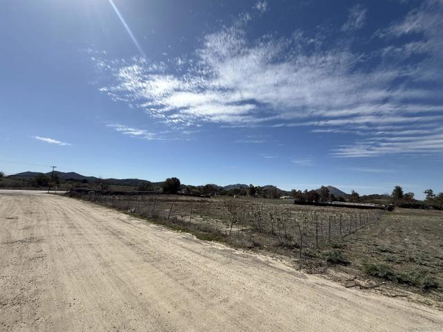 277 Ramona, Ramona CA: https://media.crmls.org/mediaz/b9cf0928-d38e-46a3-b67b-88728c3ff745.jpg