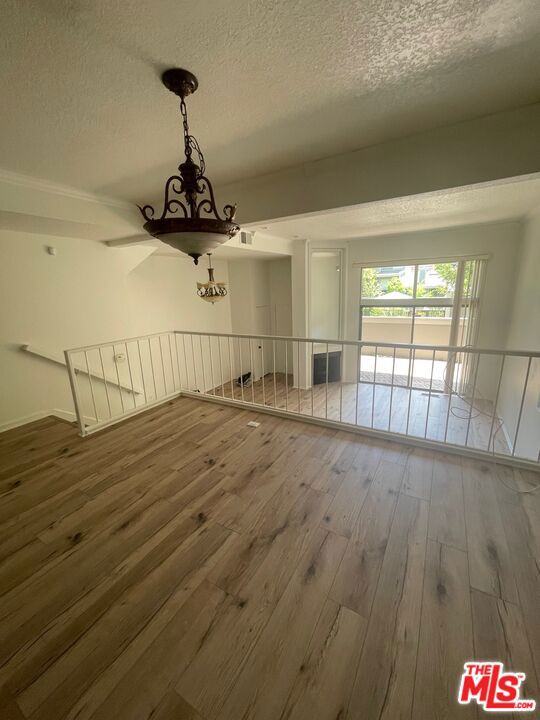 4305 Redwood Avenue #10