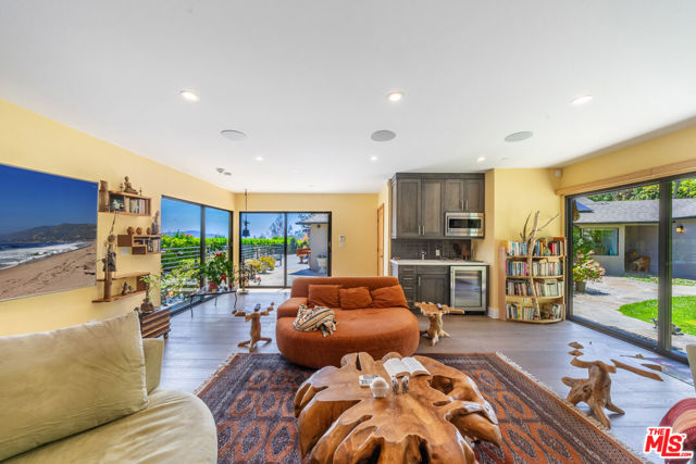 2841 Montcalm Avenue, Los Angeles CA: https://media.crmls.org/mediaz/b9d026e4-bda8-4c9e-b1f6-8530954f047f.jpg
