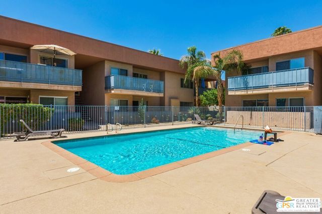 400 N Sunrise Way, Palm Springs CA: https://media.crmls.org/mediaz/b9d0bc8e-9ffc-4503-8f95-bca03124bcd1.jpg
