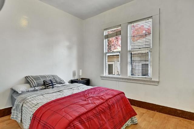 2819 E 23rd Street, Oakland CA: https://media.crmls.org/mediaz/b9d0dd73-9244-4b7e-8301-e7eccae172d4.jpg