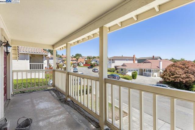 6444 Boone Dr, Castro Valley CA: https://media.crmls.org/mediaz/b9d1088e-f432-4f08-aea8-f540b04160e5.jpg