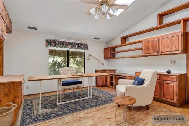 24903 Oakana Rd, Ramona CA: https://media.crmls.org/mediaz/b9d1a2db-c390-463e-8e1a-edd3b885093e.jpg