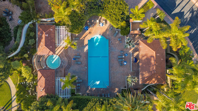 12386 Ridge Circle, Los Angeles CA: https://media.crmls.org/mediaz/b9d28883-e1ba-48a7-9dee-1cf0853b45c2.jpg