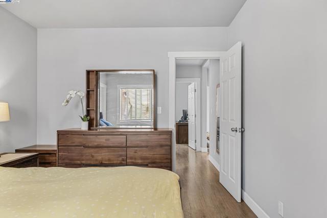 25910 Westview Way, Hayward CA: https://media.crmls.org/mediaz/b9d2c922-900d-499f-98fb-aa47f0b9da37.jpg