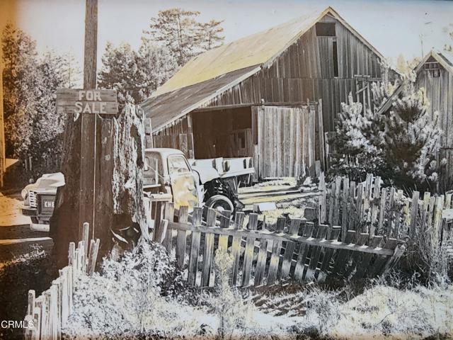 31351 Comptche Ukiah Road, Comptche CA: https://media.crmls.org/mediaz/b9d344c8-2699-428f-9cdc-f50a2b0eaa4d.jpg