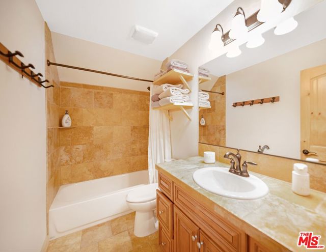 919 Mcalister Road, Big Bear City CA: https://media.crmls.org/mediaz/b9d3b208-e9af-47d6-9963-be80ea830c17.jpg
