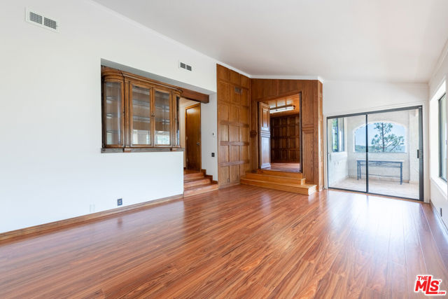 13033 Sky Valley Road, Los Angeles CA: https://media.crmls.org/mediaz/b9d3dab8-4b9b-4123-9715-aea56ca7b579.jpg