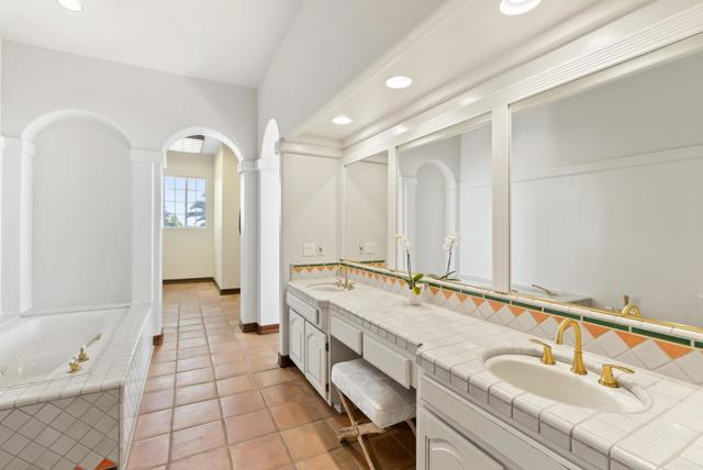 Detail Gallery Image 26 of 53 For 28889 Anderson Ct, Escondido,  CA 92026 - 4 Beds | 4 Baths