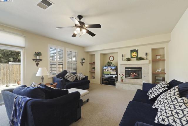 Image 26 of 53 For 5854 Riverbank Cir