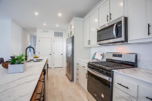 7025 San Bartolo St, Carlsbad CA: https://media.crmls.org/mediaz/b9d652a1-2a21-4a1a-9220-b56f8d183502.jpg