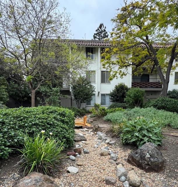 1730 Halford Avenue, Santa Clara CA: https://media.crmls.org/mediaz/b9d6f464-e17d-4c2f-9e6d-e304244ed0ff.jpg
