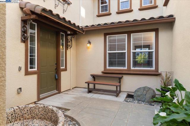 2396 Keats Ln, San Ramon CA: https://media.crmls.org/mediaz/b9d7307d-fd11-4d2a-949f-464a972d2737.jpg
