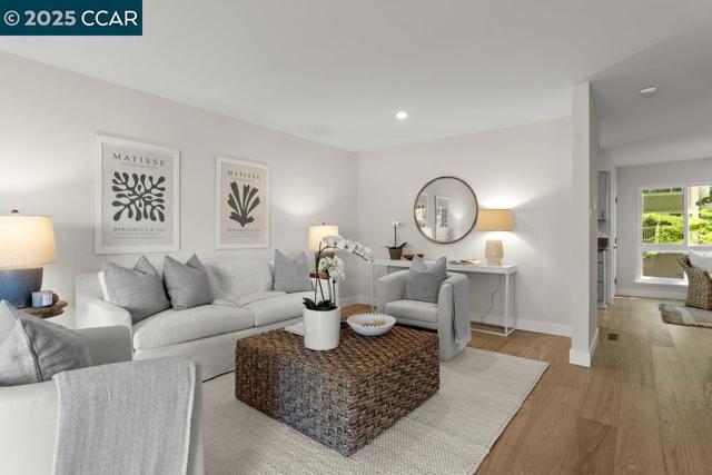 412 Woodminster, Moraga CA: https://media.crmls.org/mediaz/b9d7a0cf-208a-4b3f-8da4-22de8020c000.jpg