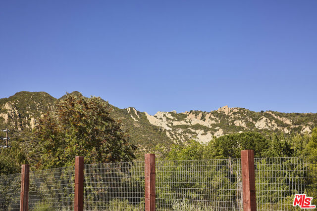 2266 Cold Canyon Road, Calabasas CA: https://media.crmls.org/mediaz/b9d84a86-26c6-463d-b136-acf6004d595a.jpg