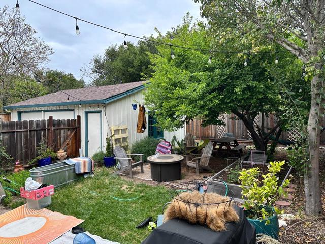 2145 Park Boulevard, Palo Alto CA: https://media.crmls.org/mediaz/b9d8769c-3a5d-47e6-a953-17b1fb91ead2.jpg