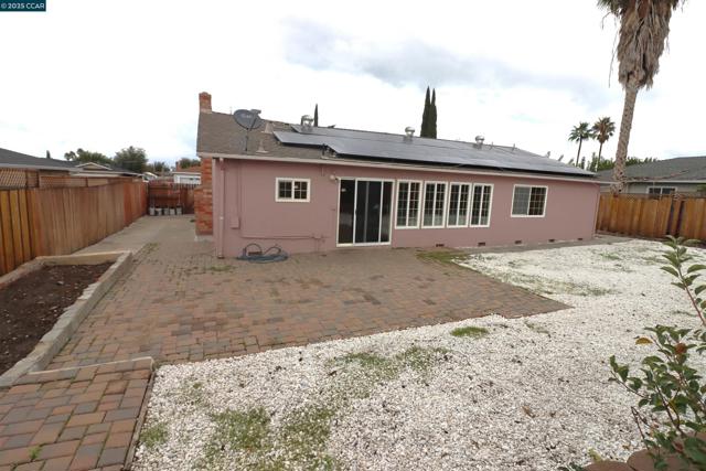 189 Atherton Ave, Pittsburg CA: https://media.crmls.org/mediaz/b9d9d62b-e3c7-4b65-8a03-7fcc6aedfc4b.jpg