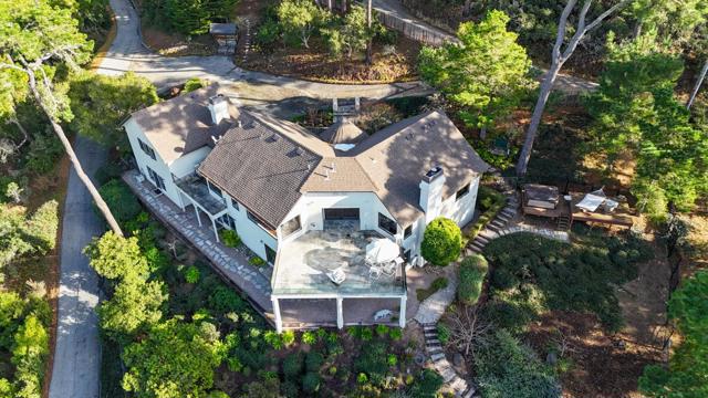 100 Cypress Way, Carmel CA: https://media.crmls.org/mediaz/b9da5139-a389-433b-a38f-ebf2b9466773.jpg