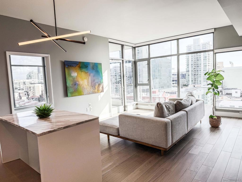575 6th Ave #804