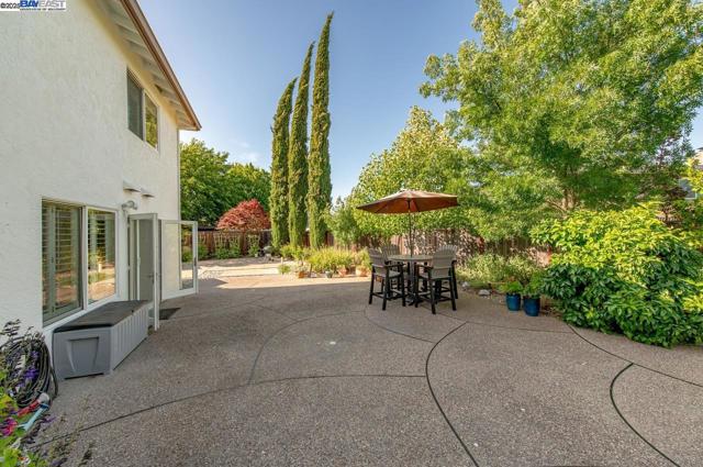 260 Mara Pl, San Ramon CA: https://media.crmls.org/mediaz/b9dbe5af-255c-44ad-a90d-b22cc59d3afa.jpg