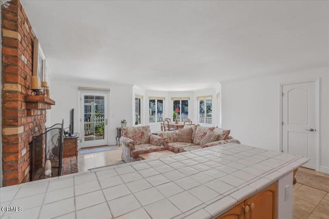 1230 Mandalay Beach Road, Oxnard CA: https://media.crmls.org/mediaz/b9dda431-2645-47b1-b771-9fb9e34acb43.jpg