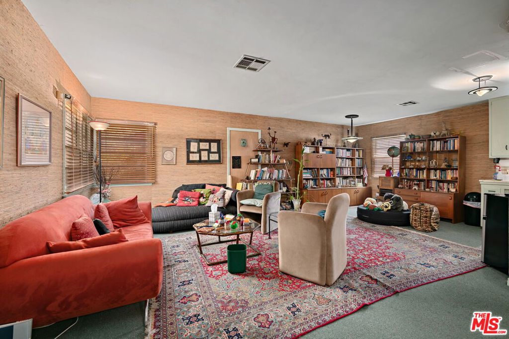 MLS #25577705 img 13