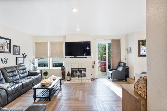 1090 Los Altos Drive, Hollister CA: https://media.crmls.org/mediaz/b9de2ee6-677f-467b-a786-5694d5e6a86e.jpg