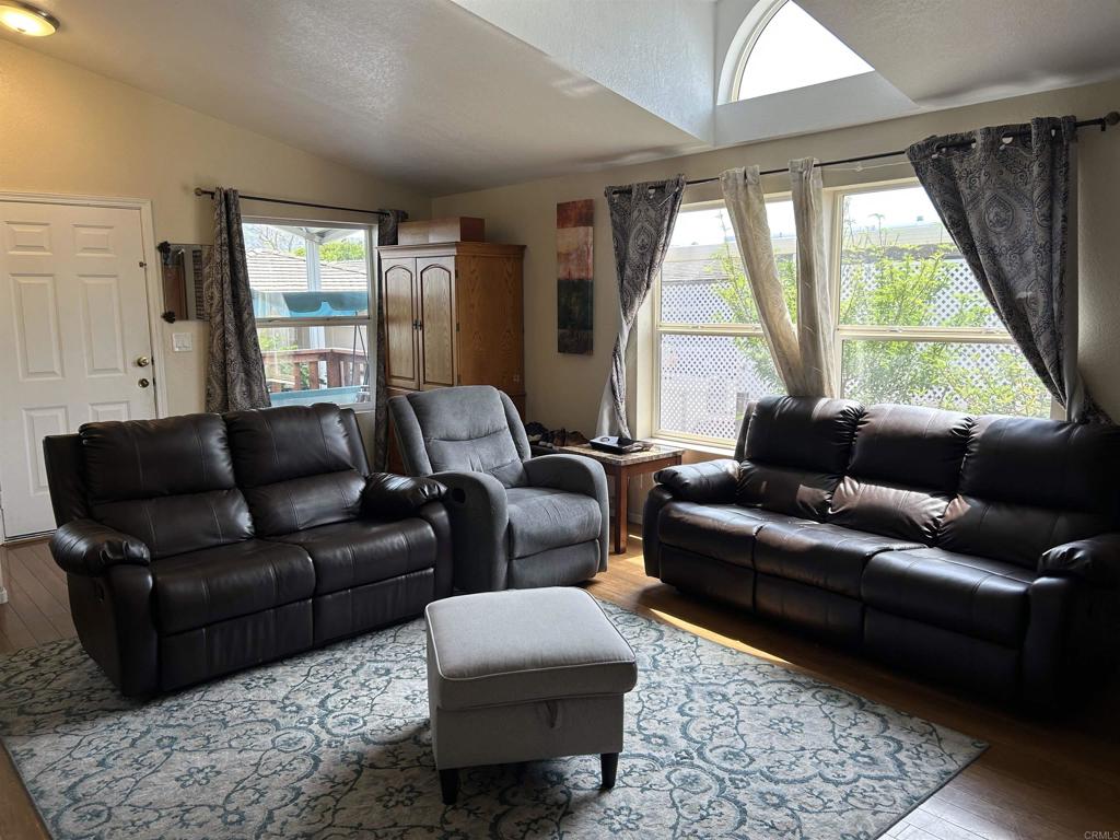 2550 Valley Pkwy - photo 17