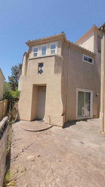 1446 Caminito Sardinia, Chula Vista CA: https://media.crmls.org/mediaz/b9df06d4-75a1-48f3-96c8-96aa1b82e85e.jpg
