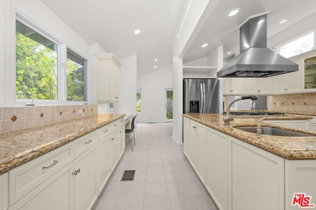 Drew Fenton | 30604 Sicomoro Drive Malibu CA | MLS: 7303894