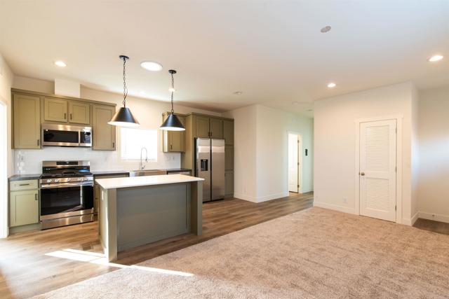 Detail Gallery Image 5 of 29 For 14272 Hoover St #126,  Westminster,  CA 92683 - 3 Beds | 2 Baths