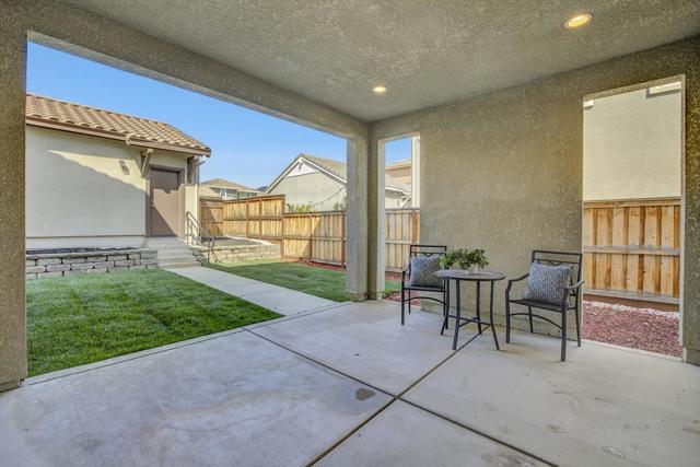 1683 S Ginzburg Street, Mountain House CA: https://media.crmls.org/mediaz/b9dfc8ed-848c-4fac-89a1-26d1611eed27.jpg