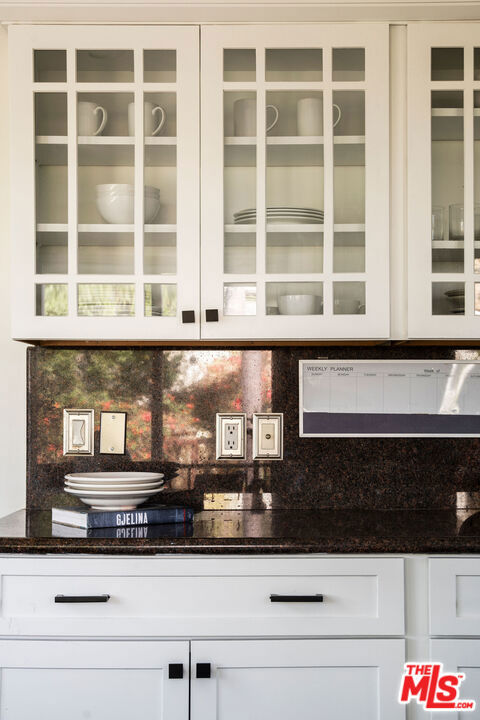 2125 Kew Drive, Los Angeles CA: https://media.crmls.org/mediaz/b9e0ac0d-7988-49c5-b3e6-1f0827a5ee95.jpg