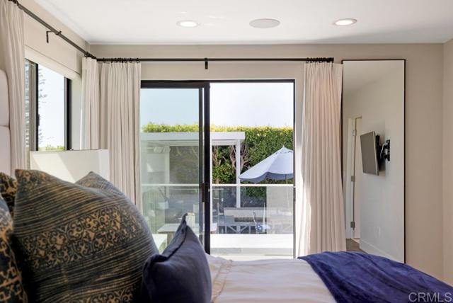 Detail Gallery Image 22 of 36 For 1632 Brahms Rd, Cardiff By The Sea,  CA 92007 - 4 Beds | 4 Baths