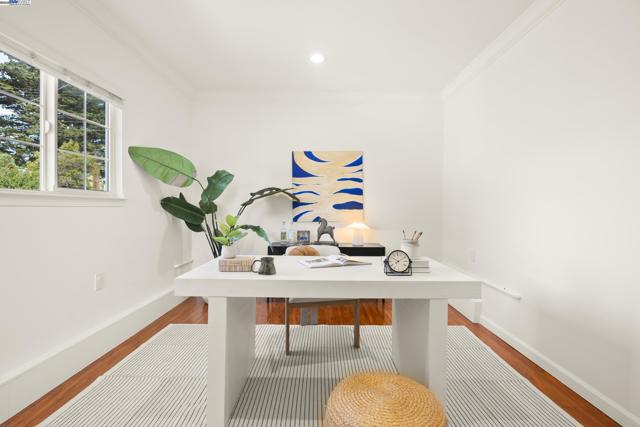 1458 Cedar St, Berkeley CA: https://media.crmls.org/mediaz/b9e23565-ca11-4999-9460-1241bb5f8378.jpg