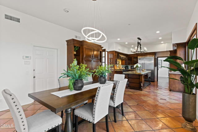 Detail Gallery Image 22 of 48 For 13045 Ripple Creek Ln, Camarillo,  CA 93012 - 5 Beds | 3/1 Baths