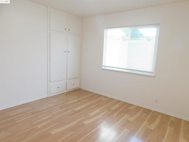 3411 Del Monte Way, San Leandro CA: https://media.crmls.org/mediaz/b9e2e149-aa04-470f-83e0-1f55148fd0d0.jpg