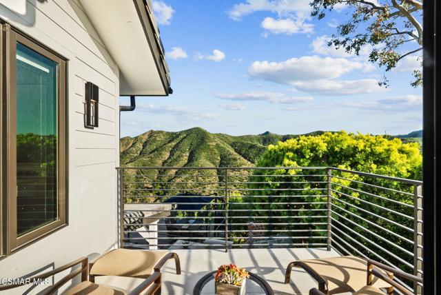 31460 Glenbridge Road, Westlake Village CA: https://media.crmls.org/mediaz/b9e2f0c9-326d-490e-88c0-643e55d43dbe.jpg