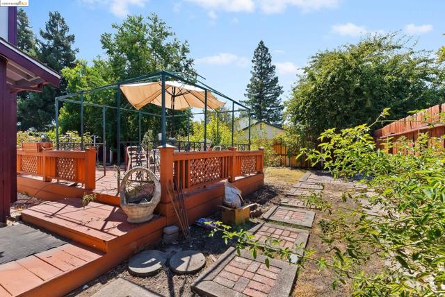 Image 38 of 39 For 8038 Torrente Way
