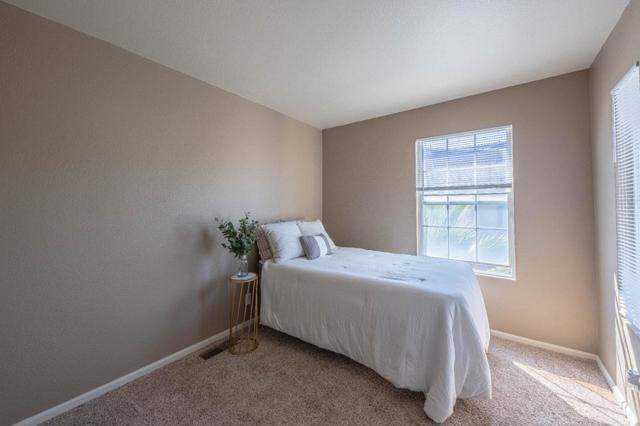 27320 Bavella Way, Salinas CA: https://media.crmls.org/mediaz/b9e4659d-437e-4d66-8bfc-405307a10710.jpg