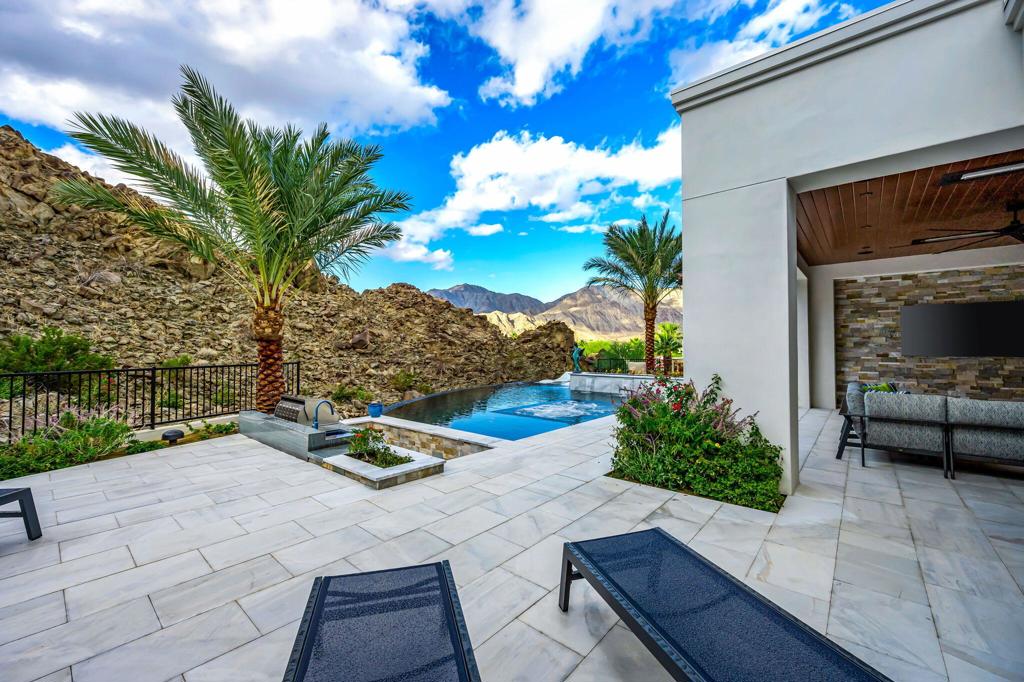 MLS #219138802DA image #28