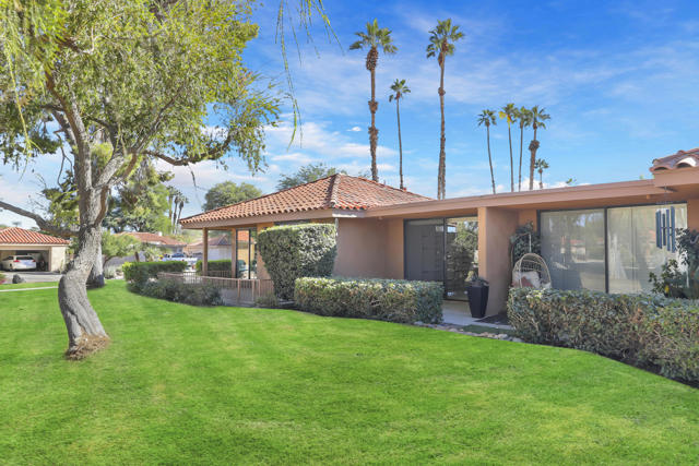 2 Valencia Drive, Rancho Mirage, CA 92270