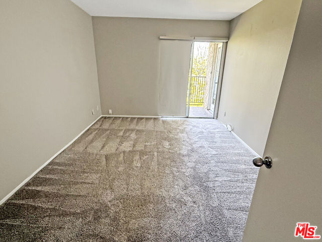 23401 Park Sorrento, Calabasas CA: https://media.crmls.org/mediaz/b9e4f628-0152-473e-a57a-1d8c599e731e.jpg