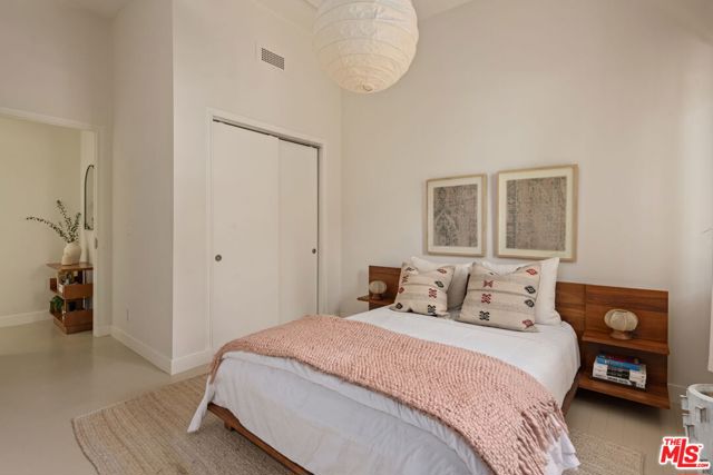 8137 Amor Road, Los Angeles CA: https://media.crmls.org/mediaz/b9e529c1-73c8-42fb-8896-e9e8d369a823.jpg