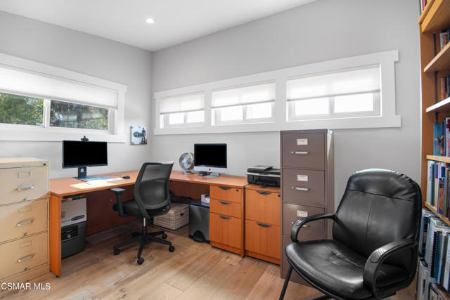 28329 Foothill Drive, Agoura Hills CA: https://media.crmls.org/mediaz/b9e60acd-e6fe-4ab6-8703-261616ece4fe.jpg