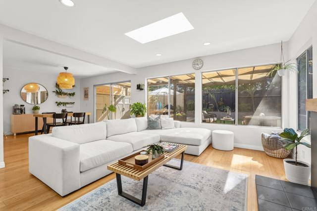 Detail Gallery Image 8 of 37 For 6727 Corintia St, Carlsbad,  CA 92009 - 3 Beds | 2 Baths