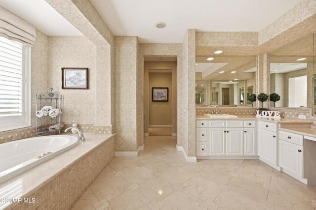 Image 70 of 100 For 5068 Shady Trail Street