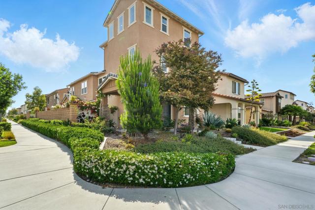 1705 Tuckers Grove Ave, Chula Vista CA: https://media.crmls.org/mediaz/b9e6a862-c0e9-461c-92e0-3fb90bb05f22.jpg