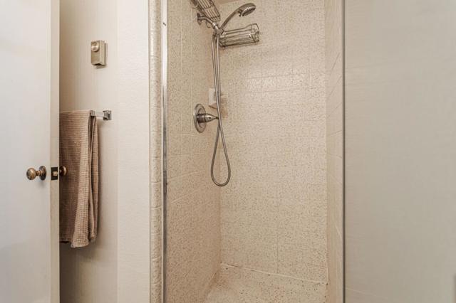 323 Broadway, Santa Cruz CA: https://media.crmls.org/mediaz/b9e772c5-d197-4264-9d78-92195d946db4.jpg