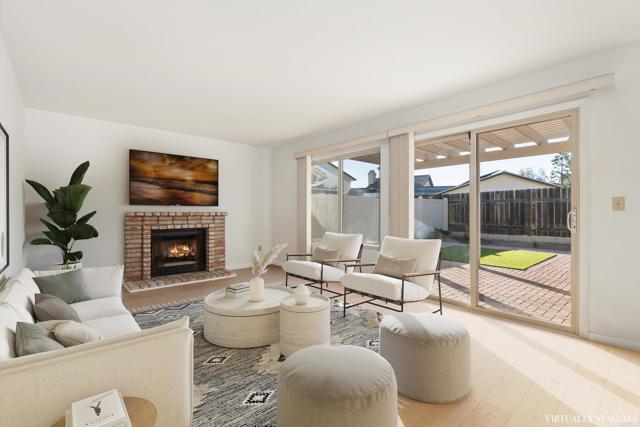 Detail Gallery Image 16 of 41 For 7338 Canyon Breeze Rd, San Diego,  CA 92126 - 4 Beds | 3 Baths